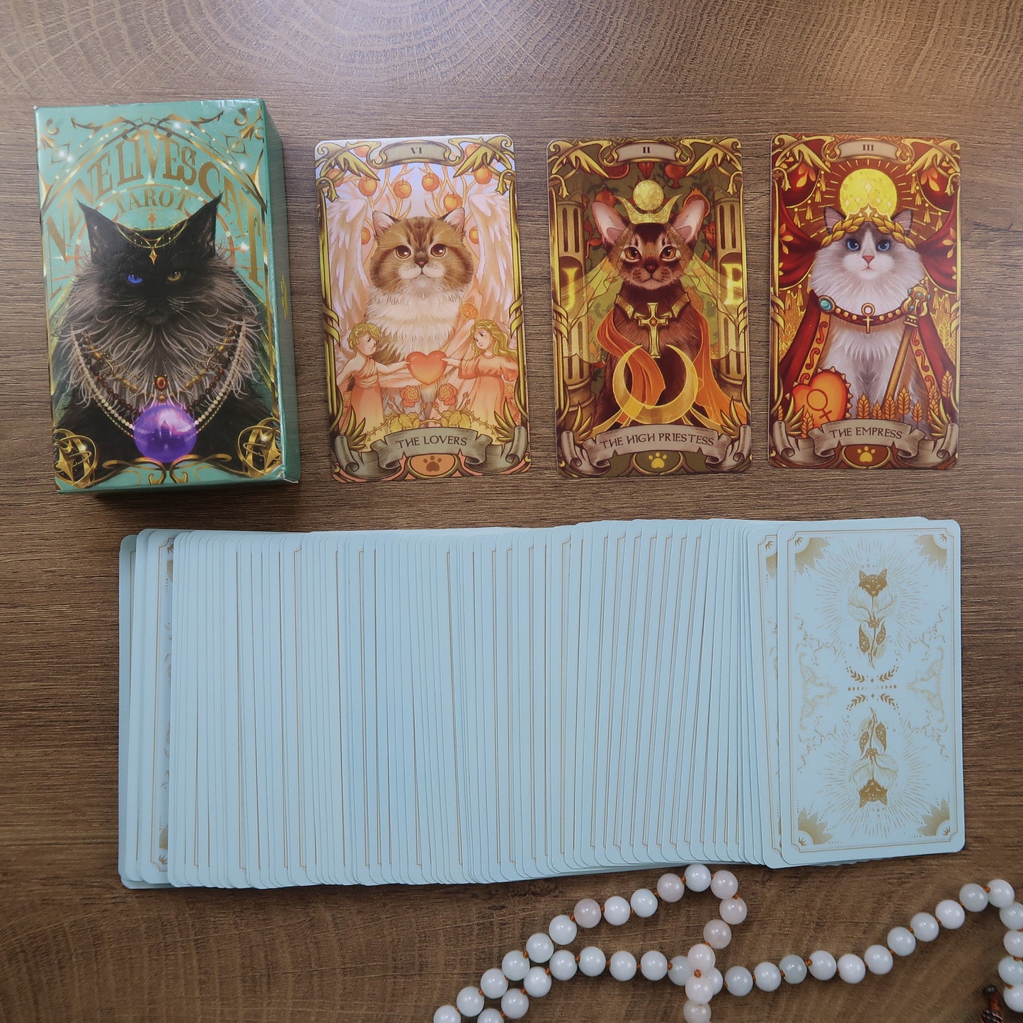 Nine Live cats Tarot Deck