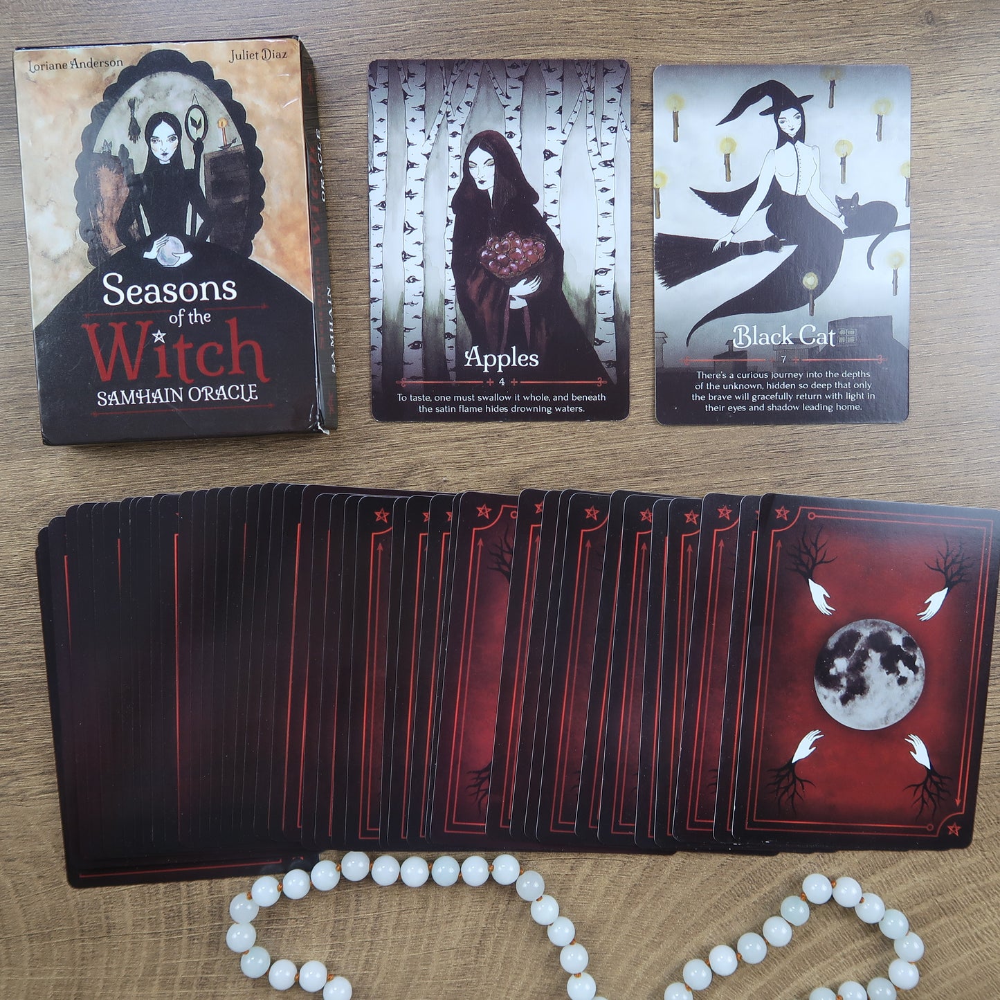 Season of the witch (OPEN BOX) (English Version)