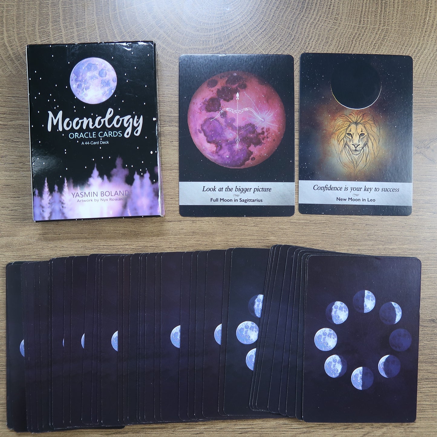 Moonology Oracle  (English Version)